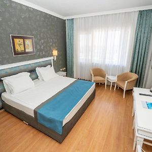 Standard Zimmer mit Kingsize-Bett